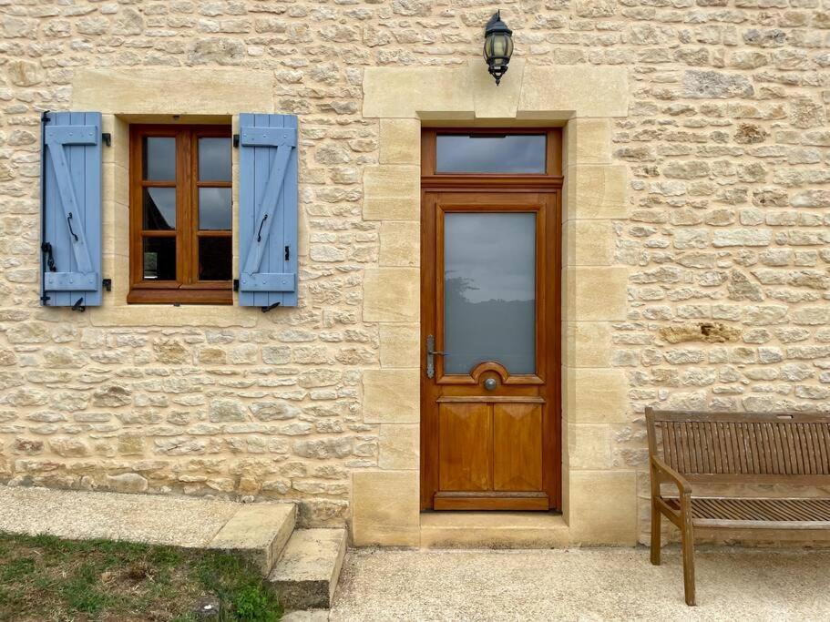 Charming 19Th Century Farmhouse With Pool Vitrac  Exterior foto